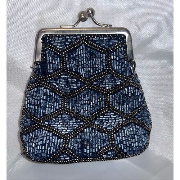 Elegant Blue Beaded Clutch - Picture 5 of 14